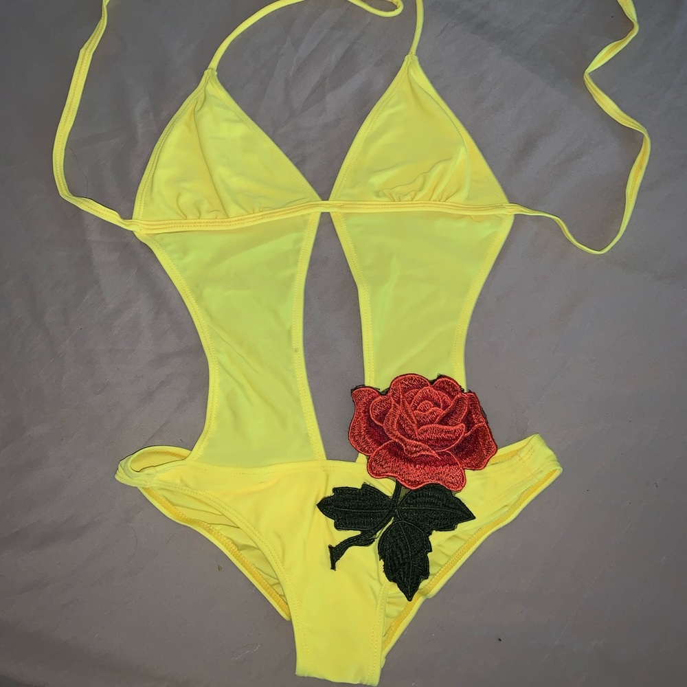 Bathing suit 👙